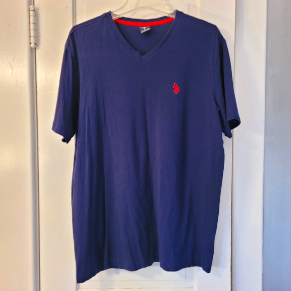 U.S. Polo ASSN. Men's Navy Blue T-shirt Size L Short Sleeve V Neck